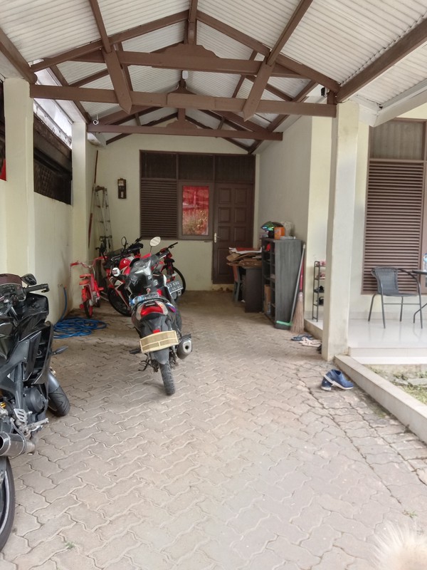 RUMAH DIJUAL "BU"  HITUNG TANAH DI KAWASAN ELIT DAN STRATEGIS @KEMANG PRATAMA, BEKASI