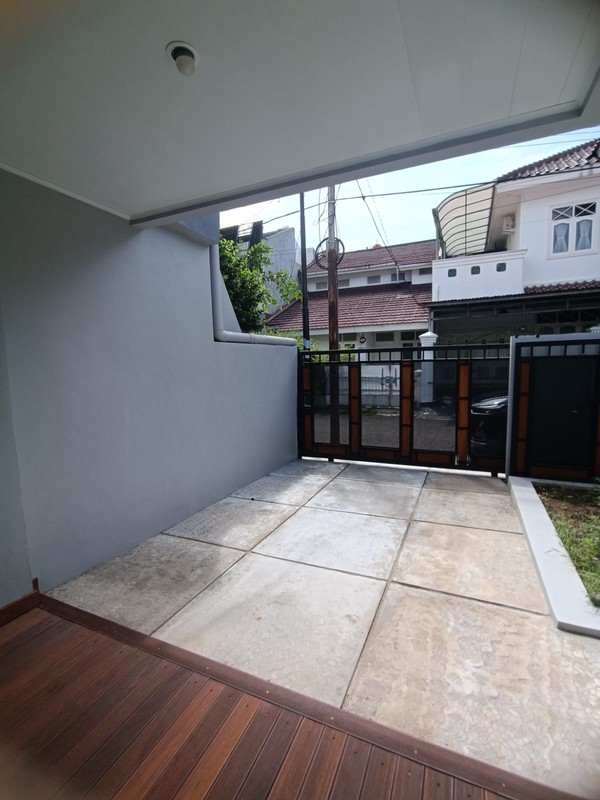 Rumah Bagus Di Merpati Bintaro Jaya Sektor 1 Jakarta Selatan