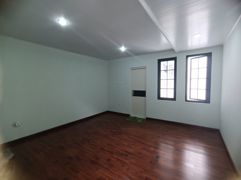 Rumah Bagus Di Merpati Bintaro Jaya Sektor 1 Jakarta Selatan