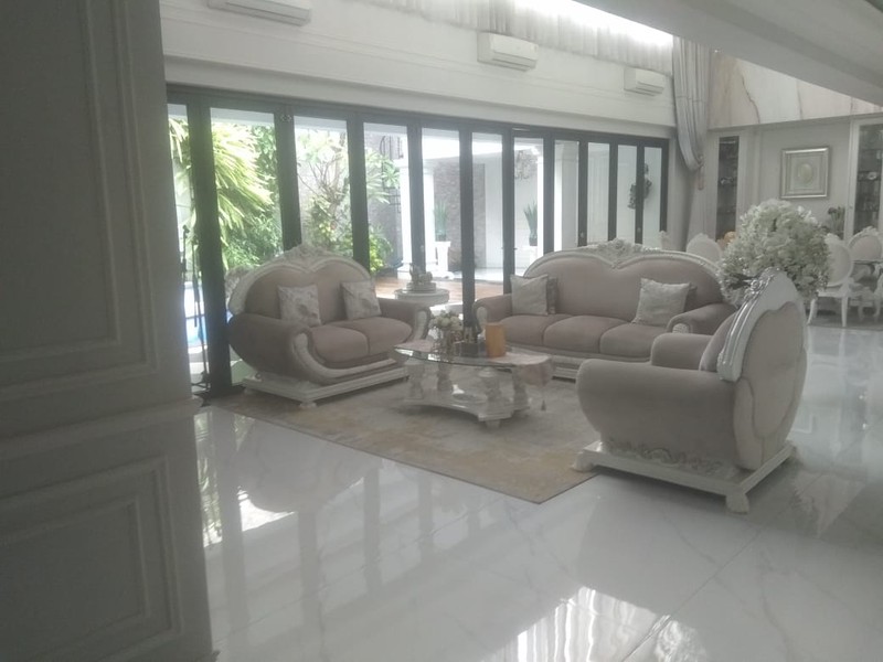 Rumah Bagus Di Jl Bukit Hijau Pondok Indah Jakarta Selatan