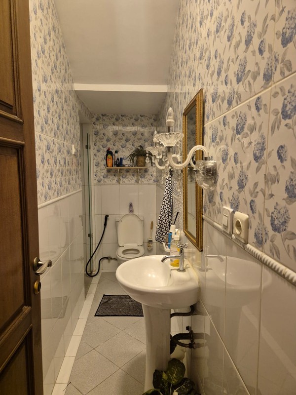 jual cepat rumah cantik siap huni di Griya Loka BSD City