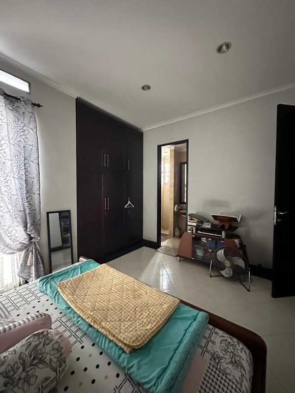 Rumah bagus,siap huni,dekat kampus stan di Bintaro Jaya 5