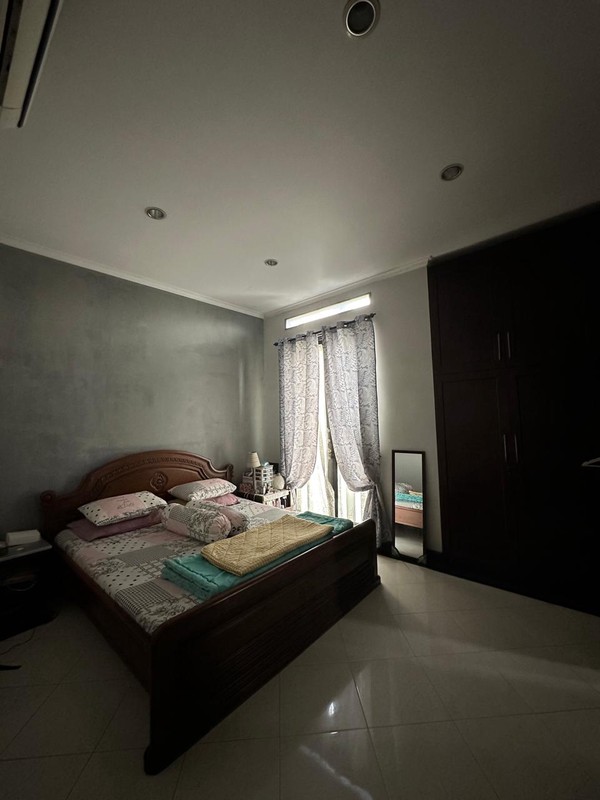 Rumah bagus,siap huni,dekat kampus stan di Bintaro Jaya 5