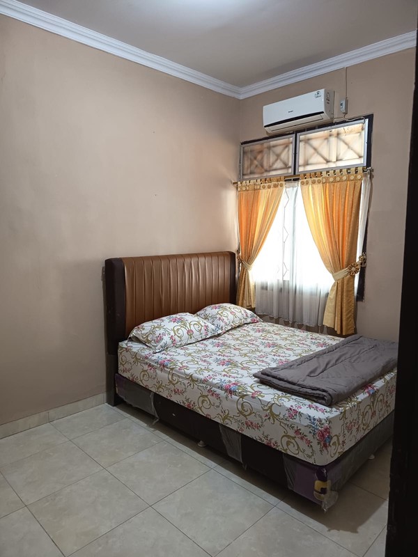 RUMAH FULL FURNISHED DISEWAKAN DI KEDAMAIAN DEKAT ANTASARI BANDAR LAMPUNG