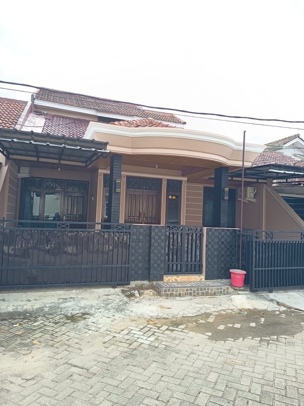 RUMAH FULL FURNISHED DISEWAKAN DI KEDAMAIAN DEKAT ANTASARI BANDAR LAMPUNG
