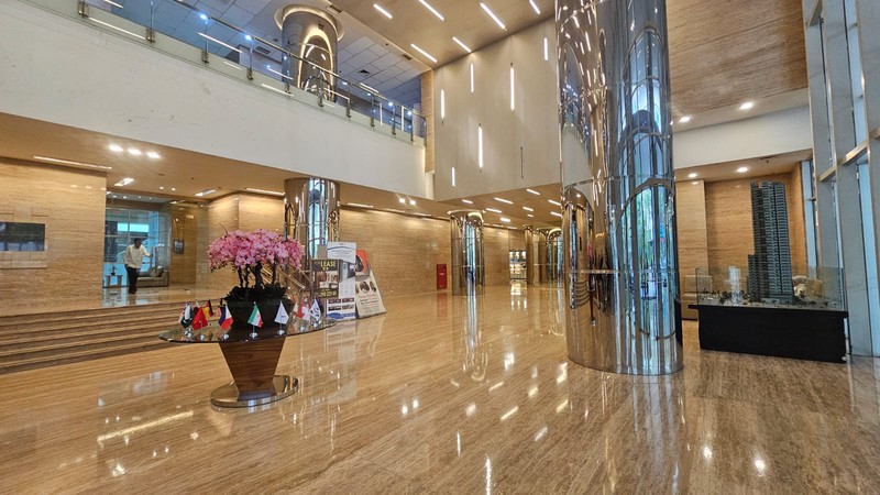 Sahid Sudirman Residence apartment lantai 10 depan mrt