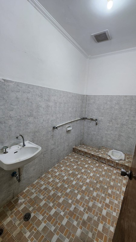 Disewakan Ruko 3 lantai di Villa Bukit Mas Surabaya Barat