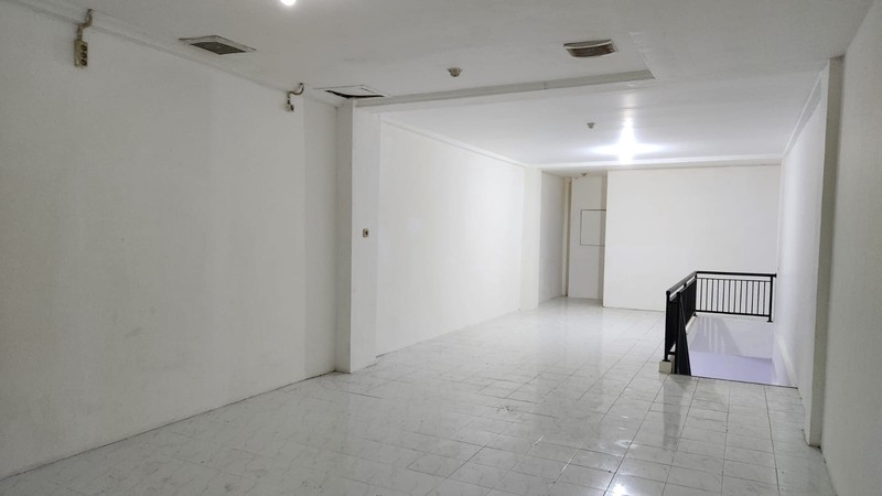 Disewakan Ruko 3 lantai di Villa Bukit Mas Surabaya Barat