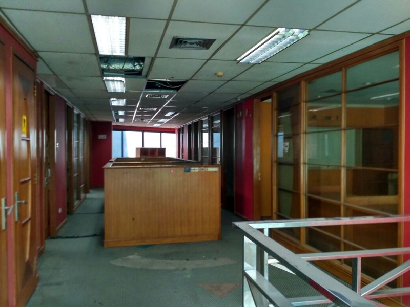 Di Sewakan Gedung bagus area Commersial Jl Johar Menteng  Jakarta Pusat