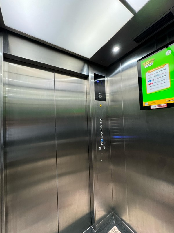 Di Jual GEDUNG VICTORIA di Jl Sultan Hasanudin  Kebayoran Baru Blok M Jakarta Selatan.