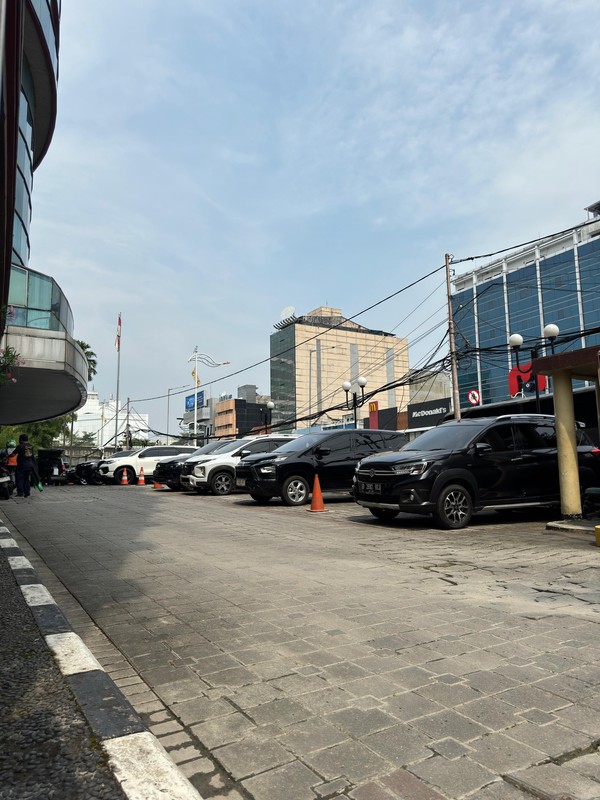 Di Jual GEDUNG VICTORIA di Jl Sultan Hasanudin  Kebayoran Baru Blok M Jakarta Selatan.