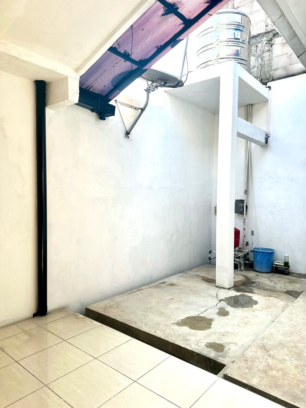 Rumah di Bukit Nusa Indah, dekat KA Sudimara dan diantara Bintaro dan BSD...