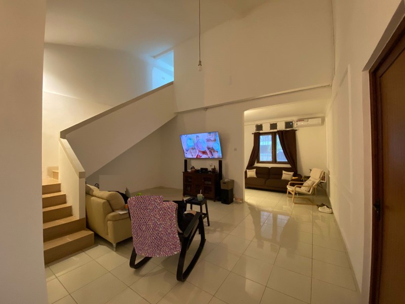 Rumah di Bukit Nusa Indah, dekat KA Sudimara dan diantara Bintaro dan BSD...