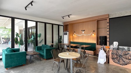 Ruang Usaha Cafe  Di Sunter, Jakarta Utara