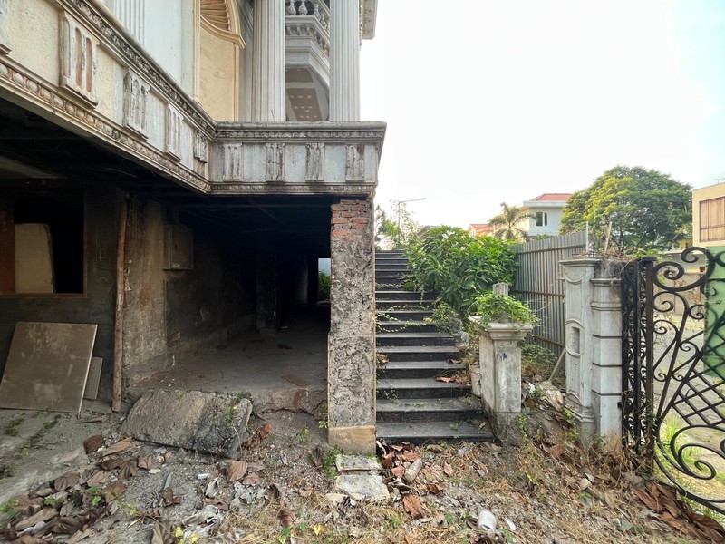 Rumah Bukit Gading Mediterania, Kelapa Gading, swimming pool,gym, basement, gazebo