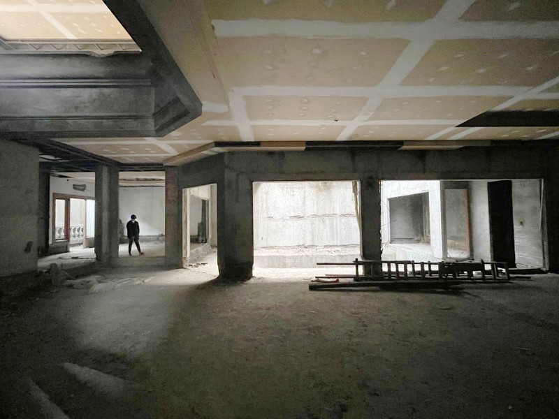 Rumah Bukit Gading Mediterania, Kelapa Gading, swimming pool,gym, basement, gazebo