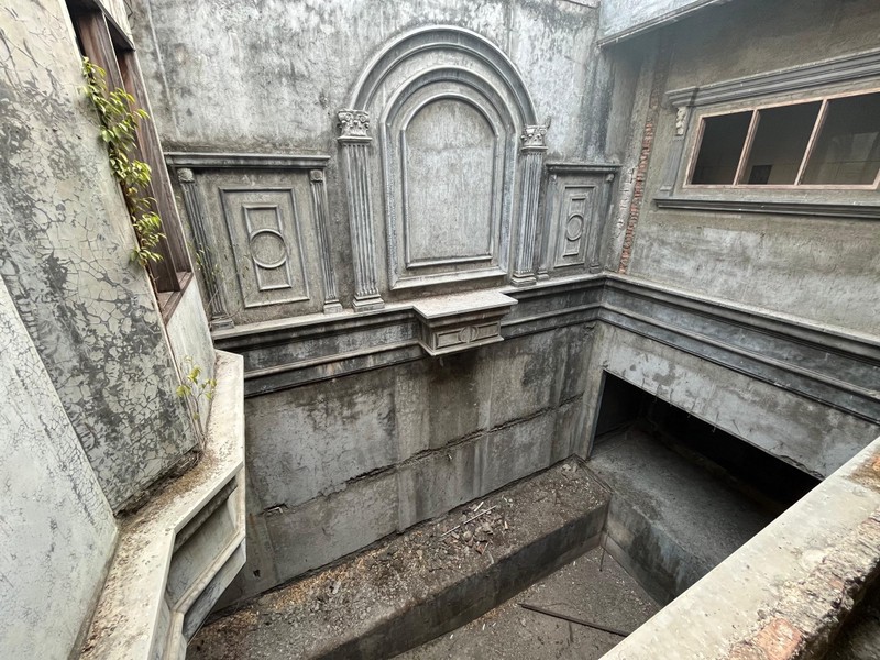 Rumah Bukit Gading Mediterania, Kelapa Gading, swimming pool,gym, basement, gazebo