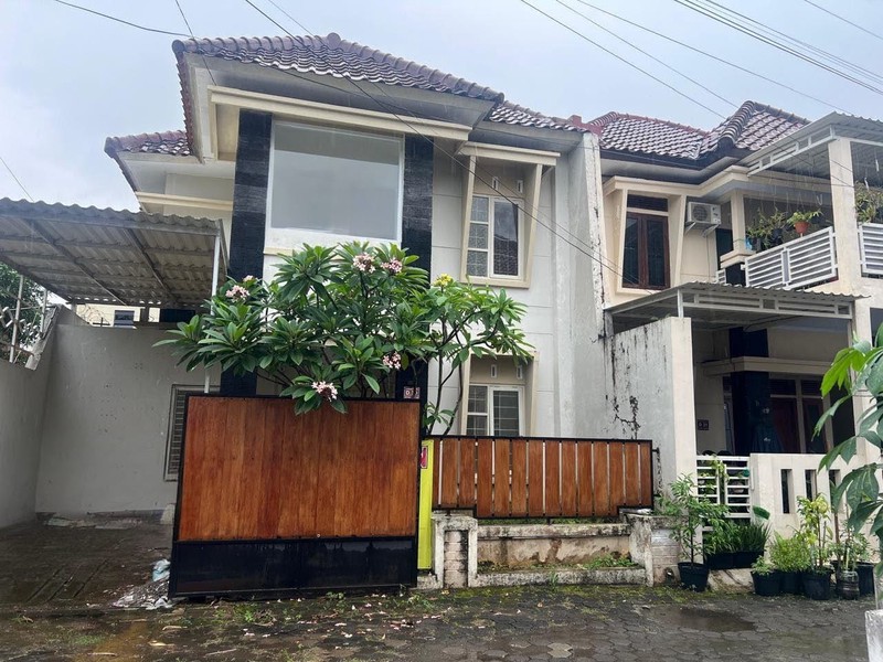 Disewakan Rumah Dalam Perum, Lokasi Staregis Dekat Jalan Kaliurang Km 5, Caturtunggal, Depok, Sleman