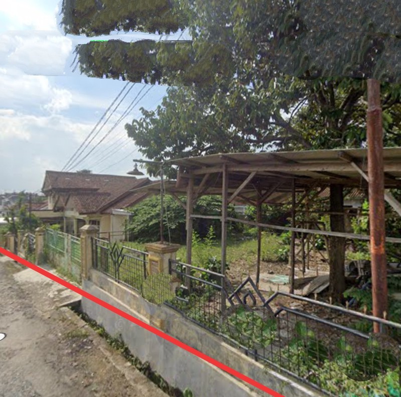 Rumah 1,5 lantai dengan halaman luas dijalan Ratudibalau Tanjung Senang, Bandar Lampung (Lampung)