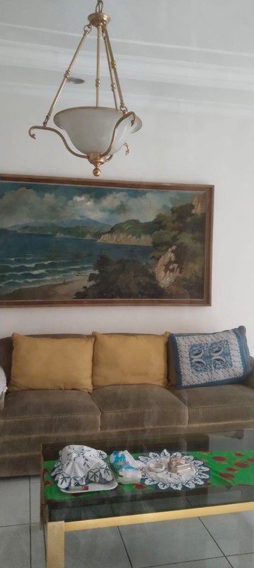 DIJUAL RUMAH KECIL di MENTENG