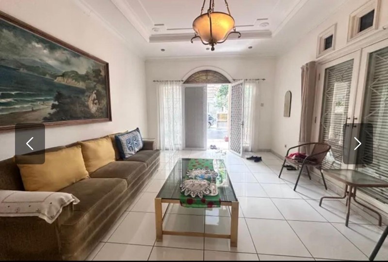 DIJUAL RUMAH KECIL di MENTENG