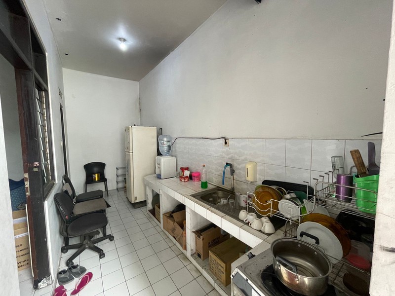 Dijual Tanah & Bangunan 2 Lantai Mangku Ring Road Utara, Lokasi Emas Kantor/Gudang 