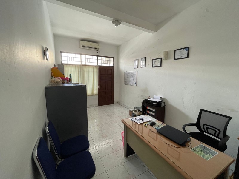 Dijual Tanah & Bangunan 2 Lantai Mangku Ring Road Utara, Lokasi Emas Kantor/Gudang 