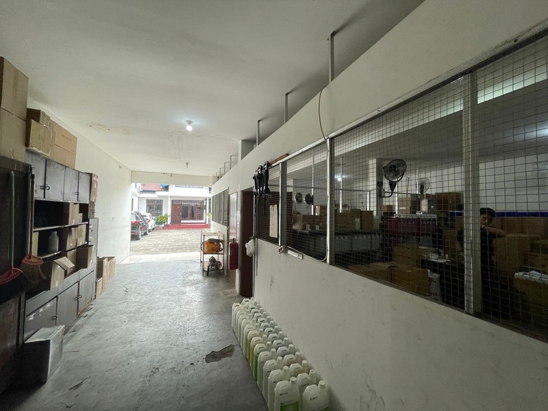 Dijual Tanah & Bangunan 2 Lantai Mangku Ring Road Utara, Lokasi Emas Kantor/Gudang 