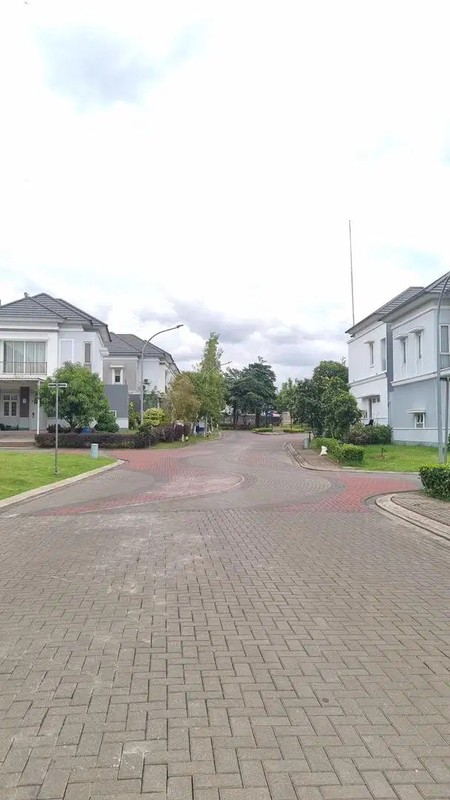 Termurah. Rumah Bagus harga menarik Savia Visana, BSD