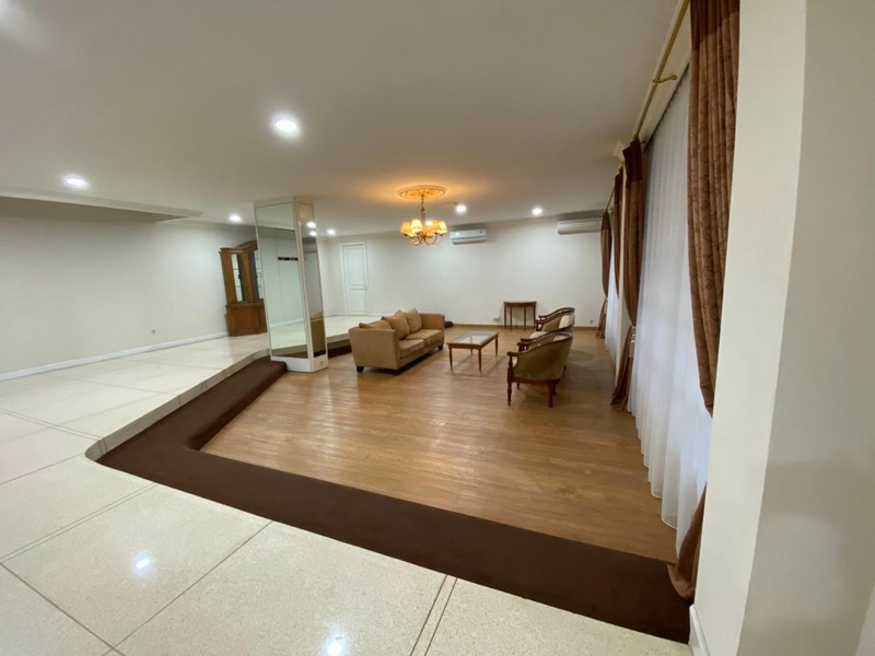 Rumah Siap Huni Di Kebayoran Lama, Jakarta Selatan