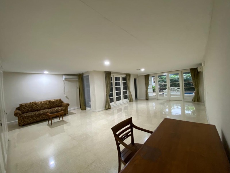 Rumah Siap Huni Di Kebayoran Lama, Jakarta Selatan