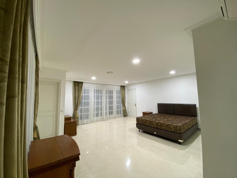 Rumah Siap Huni Di Kebayoran Lama, Jakarta Selatan