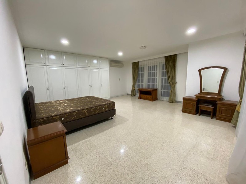 Rumah Siap Huni Di Kebayoran Lama, Jakarta Selatan