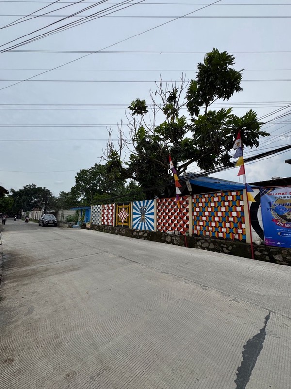 Tanah Besar di Radio Palasari