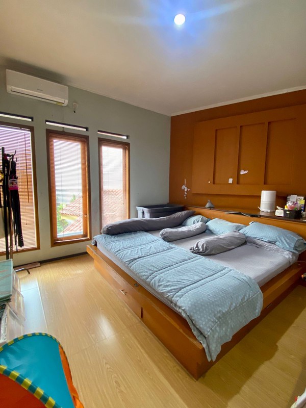 dijual rumah asri 2 lantai d jalan utama bali view