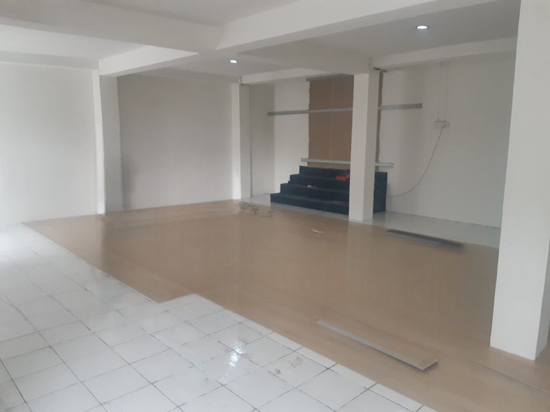 Tempat Usaha di Sewa - Cirendeu, Lokasi Strategis