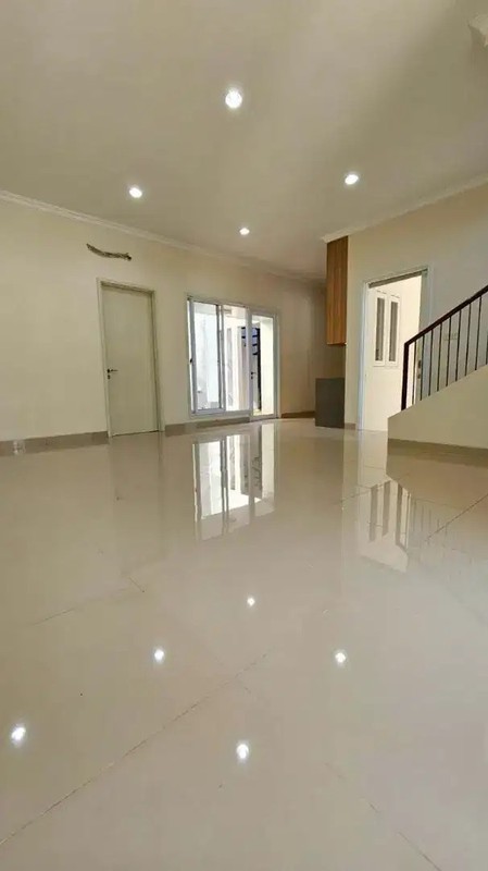 Flash Sale. Rumah mewah cluster Vivaldi, Gading Serpong