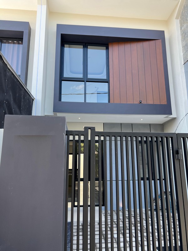 Dijual Rumah Manukan Surabaya Barat - Baru Gress 2 Lantai Siap Huni  