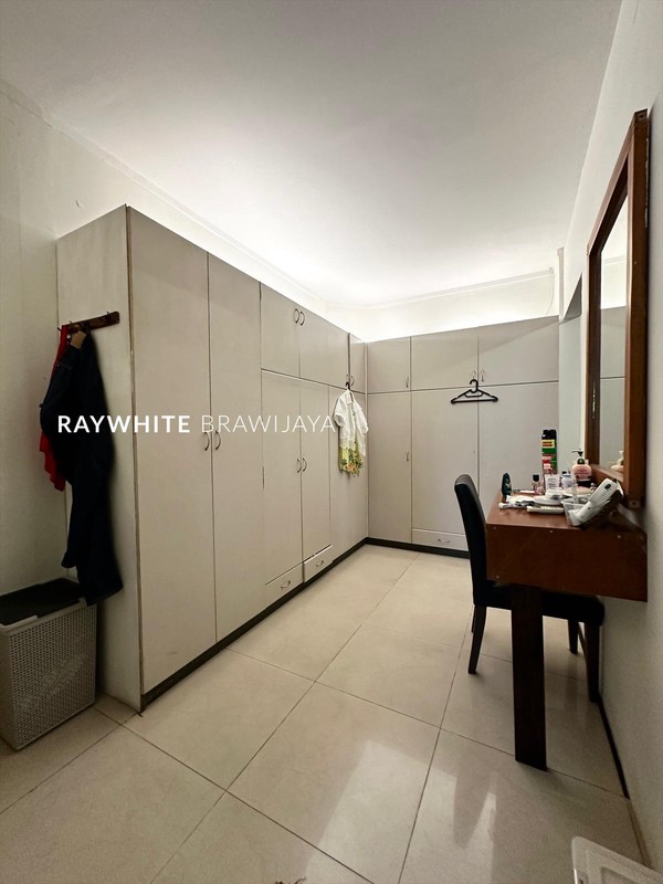 Turun Harga Rumah Siap Huni Dalam Kompleks Bona Indah