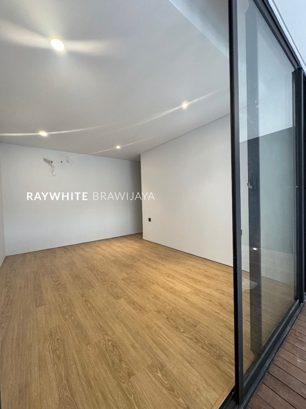 Brand New House Modern Area Kemang Dalam