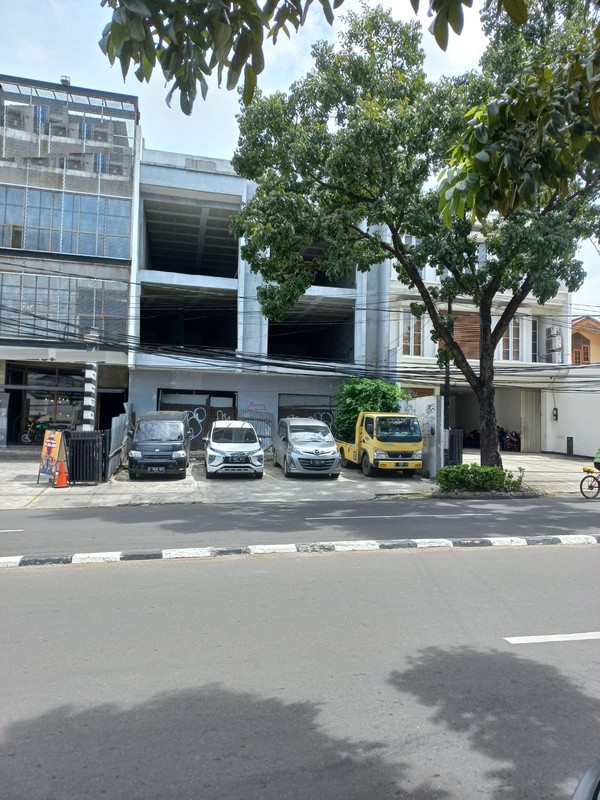 Ruko 2 Gandeng Pinggir Jalan Utama Harga Nego Sampai Deal di sektor 3 Bintaro Jaya.