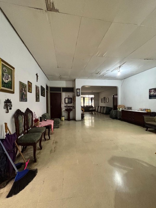 Dijual Rumah Lama Lokasi Di Gandaria Selatan, Jakarta Selatan
