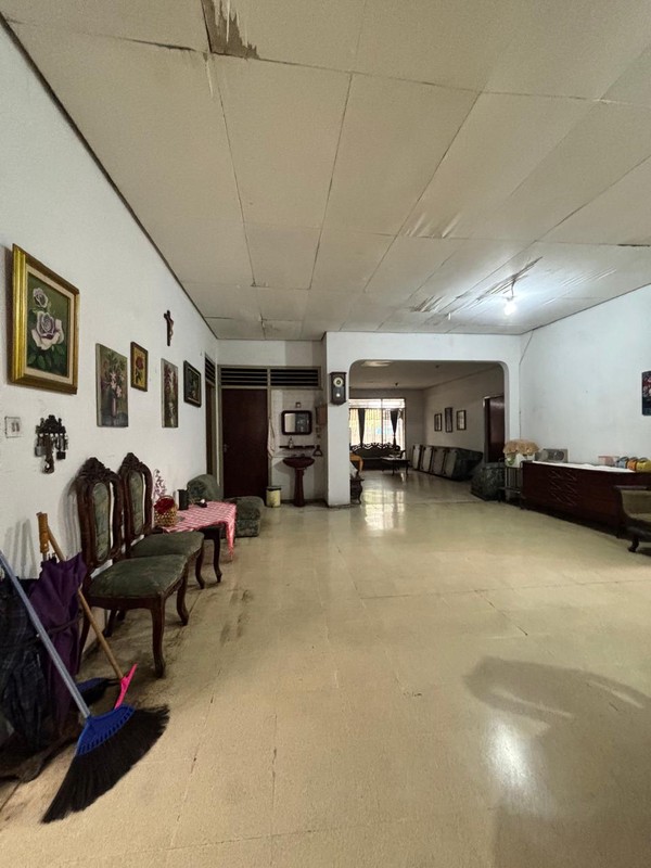 Dijual Rumah Lama Lokasi Di Gandaria Selatan, Jakarta Selatan