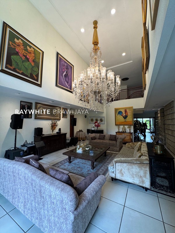 Rumah Mewah Furnished Lingkungan Tenang Area Kemang Ampera