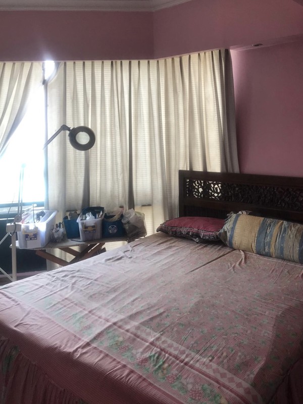 Dijual Apartemen Taman Anggrek 2BR Luas 88 M2 Lantai 15 Tower 3 Semi-Furnished