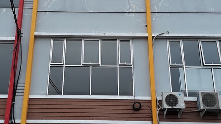 berada di pusat kota bekasi dan kawasan superblok