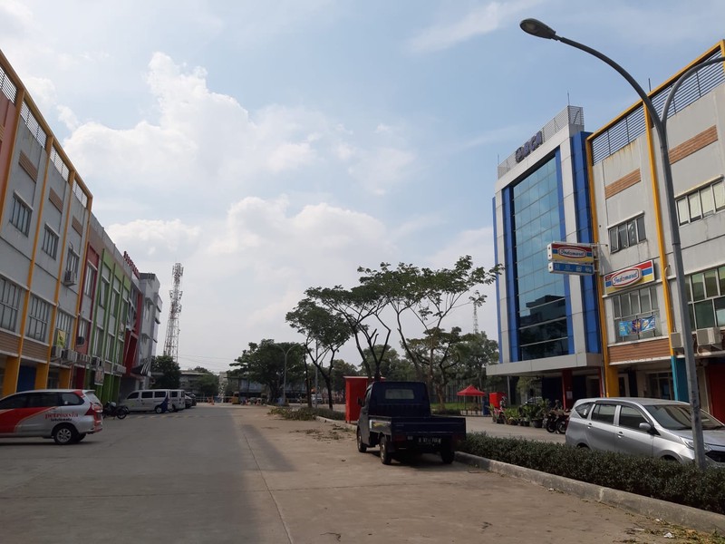 berada di pusat kota bekasi dan kawasan superblok