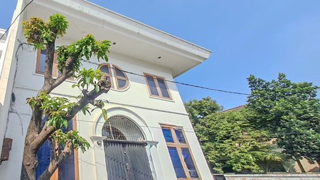 Gedung Kantor Siap Pakai di Summarecon Kelapa Gading Dengan Lokasi Yang Strategis