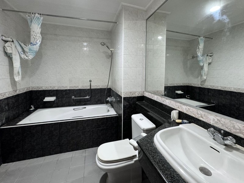 Dijual Apartemen Casablanca 2 BR Lantai 6 Furnished dengan View Pool, Dekat Mall Kota Kasablanka