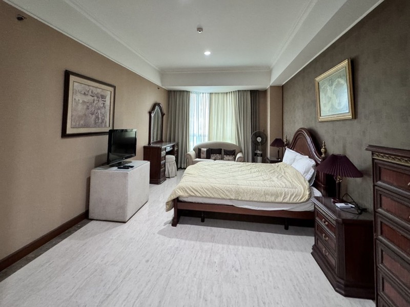 Dijual Apartemen Casablanca 2 BR Lantai 6 Furnished dengan View Pool, Dekat Mall Kota Kasablanka